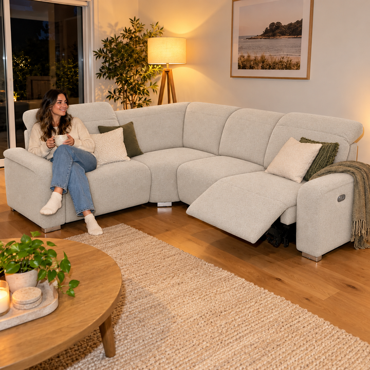 Emma Electric Corner Sofa - Monelli 23 - warm ivory — flash lifestyle visualisation
