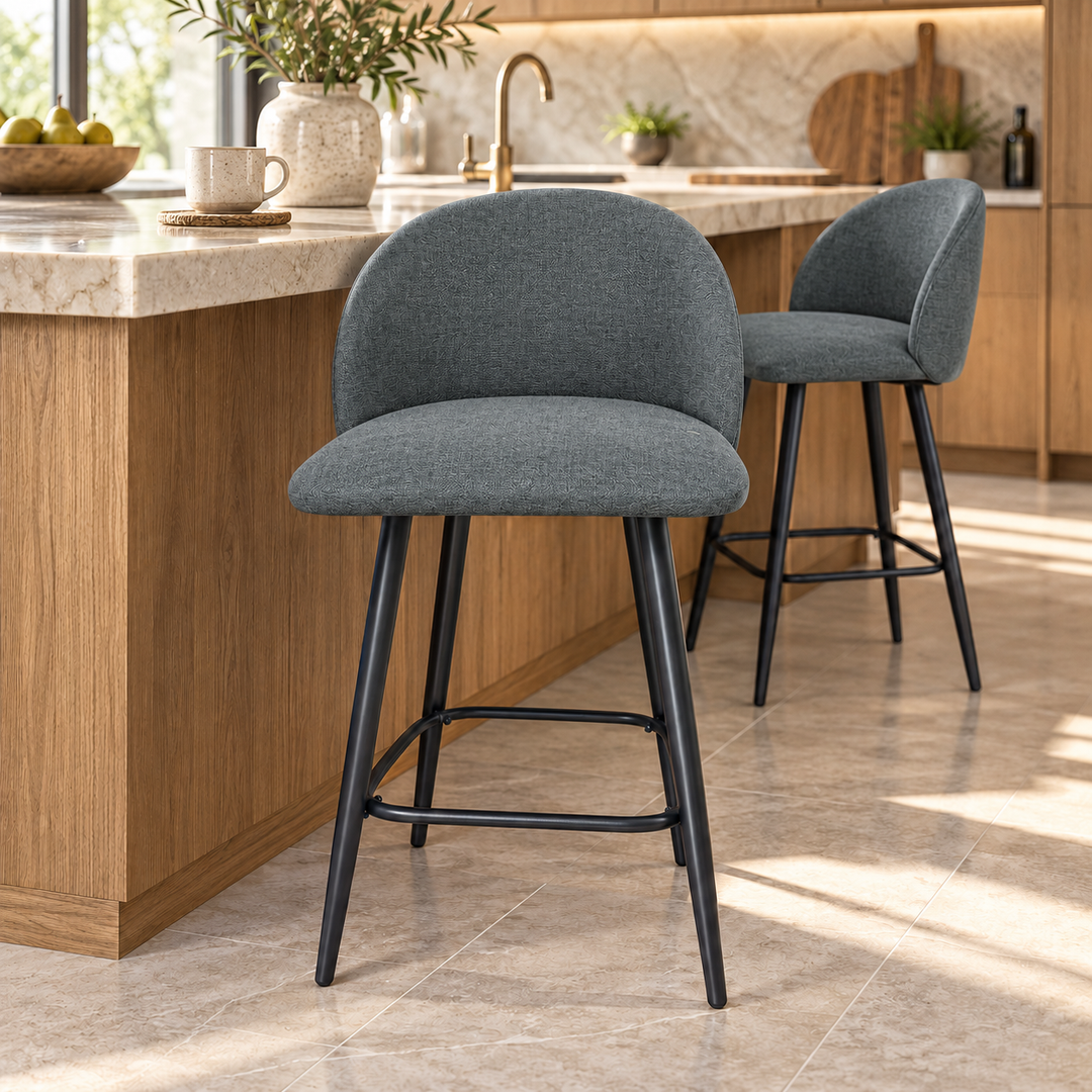 Leo Crescent Bar Stool – Puro 83 Puro 83 – kitchen lifestyle