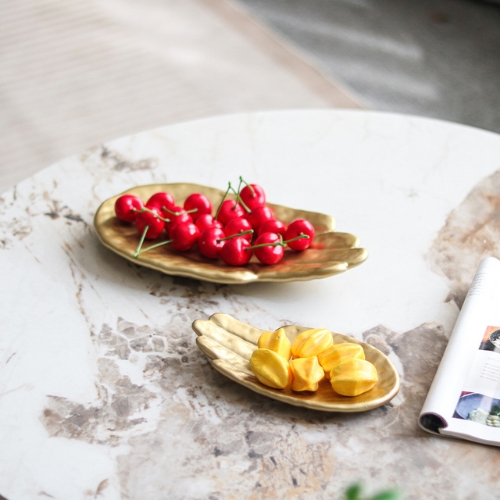 Amalokong Golden Embrace Hand-Shaped Palm Tray