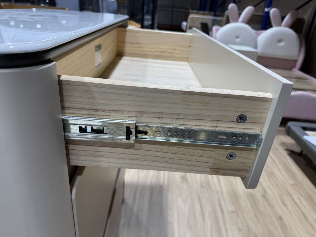 Yangyamvik Chest of 5 drawer