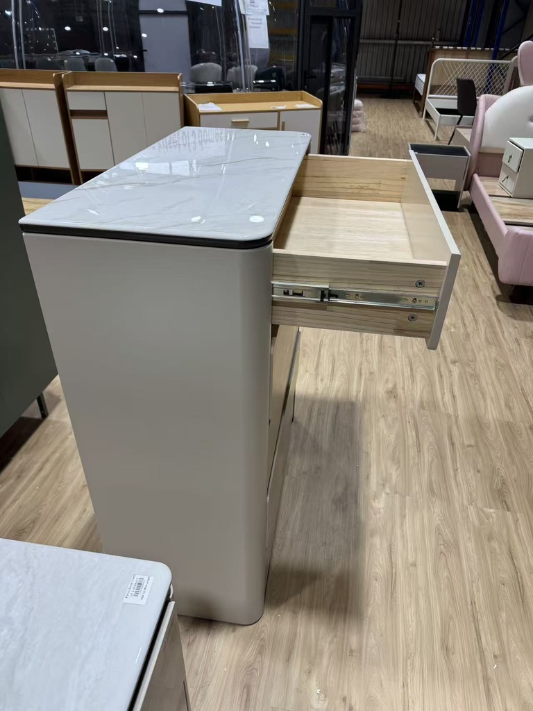Yangyamvik Chest of 5 drawer